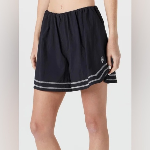 Free People Movement Lightweight All Around Shorts Built-in Briefs Size Medium - Picture 1 of 6